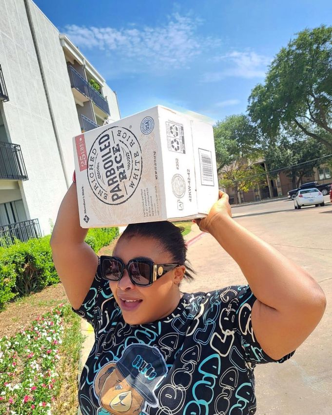293819104 618353606381520 6466529456820179221 n “America will level you” – Actress, Dayo Amusa laments as she’s forced to carry rice on her head in the US
