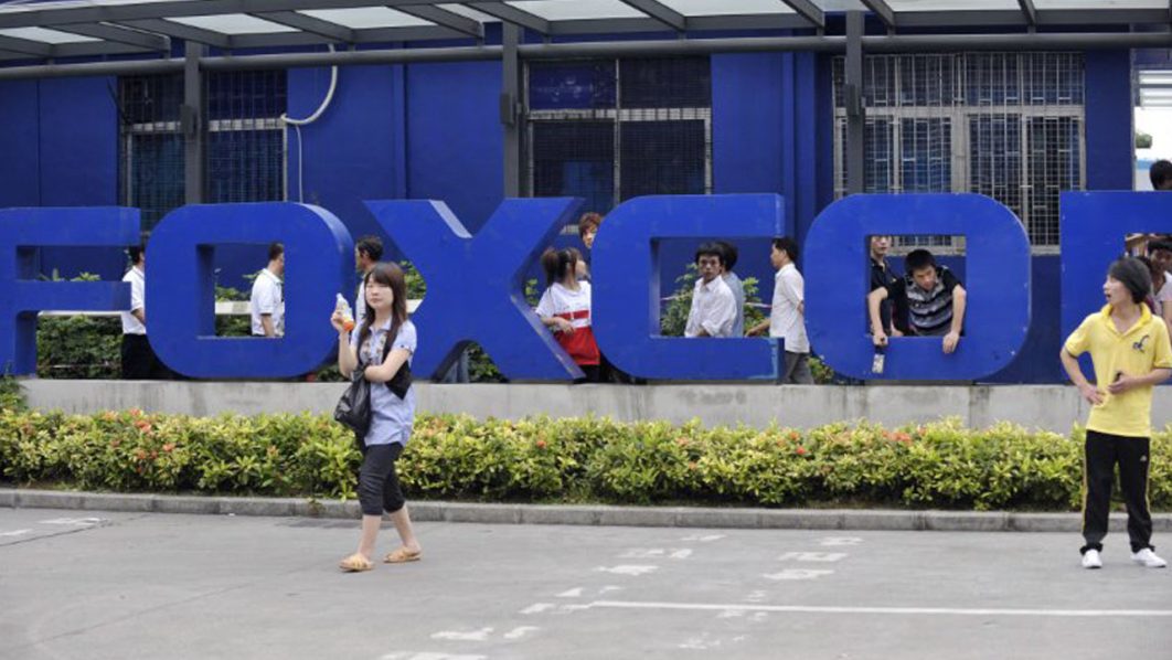 Foxconn 1062x598 1 Violent protests at largest iPhone factory in China