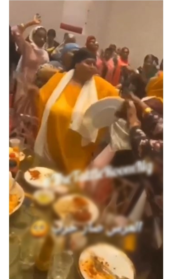 Wedding ends in chaos as fight breaks out between two female guests (Video)