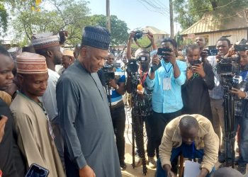 Dr Yusuf Datti Baba-Ahmedin, Vice Presidential Candidate of the Labour Party, casting his vote: Photo: Peter Obi / Twitter