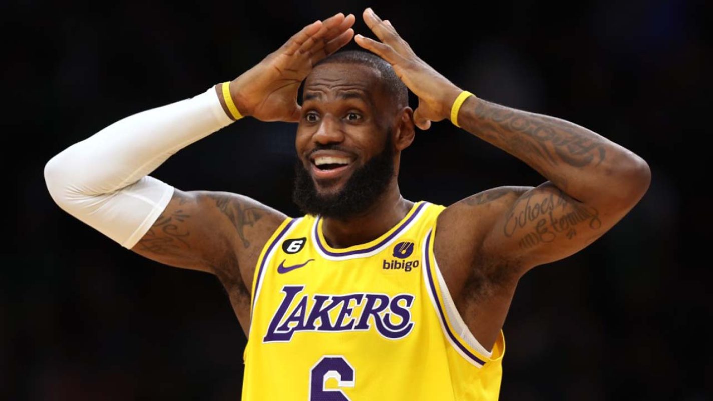 ‘King’ James breaks NBA all-time points-scoring record 1 ‘King’ James breaks NBA all-time points-scoring record