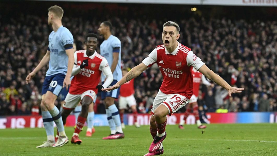 Premier League leaders Arsenal held, Spurs thrashed 1 Premier League leaders Arsenal held, Spurs thrashed