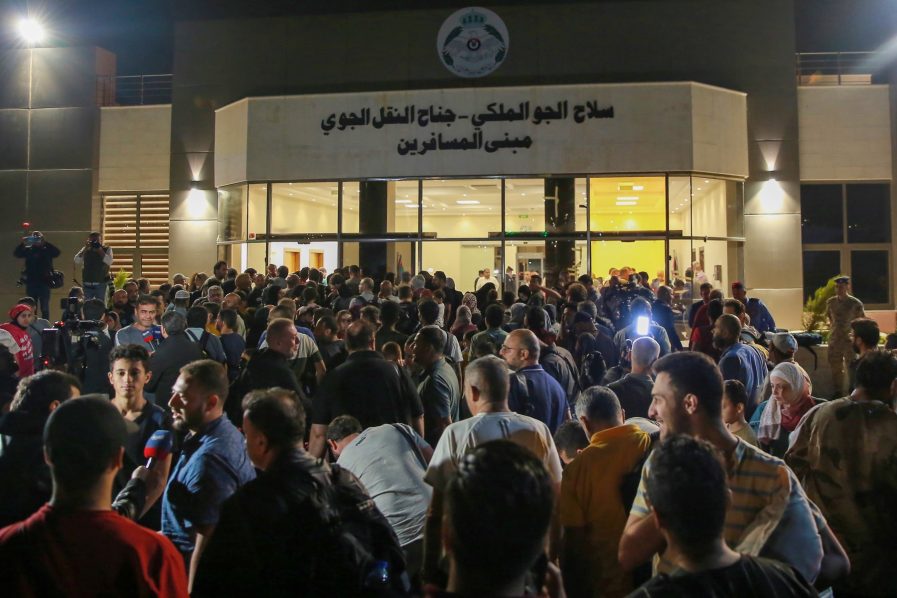 Nigeria plans to evacuate nearly 3,000 from Sudan 1 Nigeria plans to evacuate nearly 3,000 from Sudan