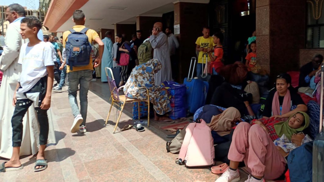 Sudan fighting enters third week as UN says country collapsing 1 Sudan fighting enters third week as UN says country collapsing