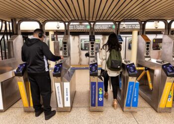 akrales 190528 3453 0099 The MTA Is Abandoning Bus And Train Alerts On Twitter
