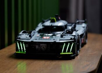 The Peugeot 9X8 Joins The LEGO Technic Lineup