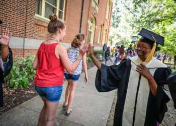 schools in America and Europe that are now giving free scholarships for international students
