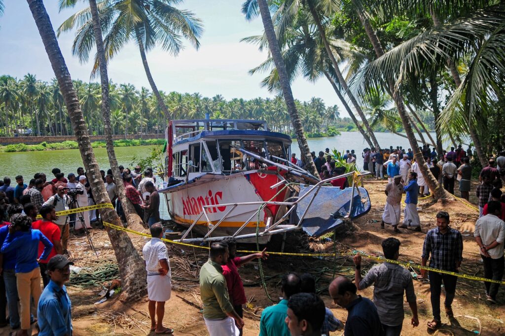 At Least 22 Dead After India Boat Capsizes 4 At Least 22 Dead After India Boat Capsizes