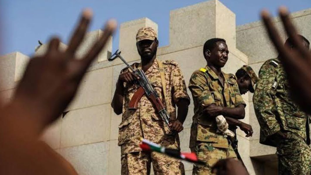 Sudan army calls on ex-soldiers to re-enlist, sporadic fighting persists 1 images 2022 06 27T115313.181 1062x598 1 Sudan army calls on ex-soldiers to re-enlist, sporadic fighting persists