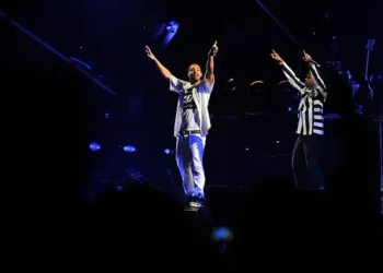 Drake Surprises Fans In Montreal With J. Cole Appearance