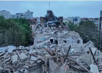 Russian missile strike kills four