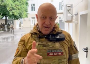 Chief of Russian mercenary group Wagner, Yevgeny Prigozhin shows Yevgeny Prigozhin (Photo by Handout / TELEGRAM/ @concordgroup_official / AFP) /