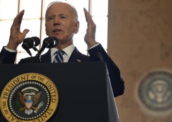 US President Joe Biden speaks about the economy at the Old Post Office in Chicago, Illinois, on June 28, 2023. – Biden is gambling his 2024 re-election on a continued strong US economy and manufacturing resurgence with the speech launching his newly branded “Bidenomics.” (Photo by ANDREW CABALLERO-REYNOLDS / AFP)