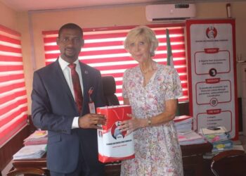 EFCC restores $26,000 to 70-year-old British woman misled by internet scammer posing as American performer