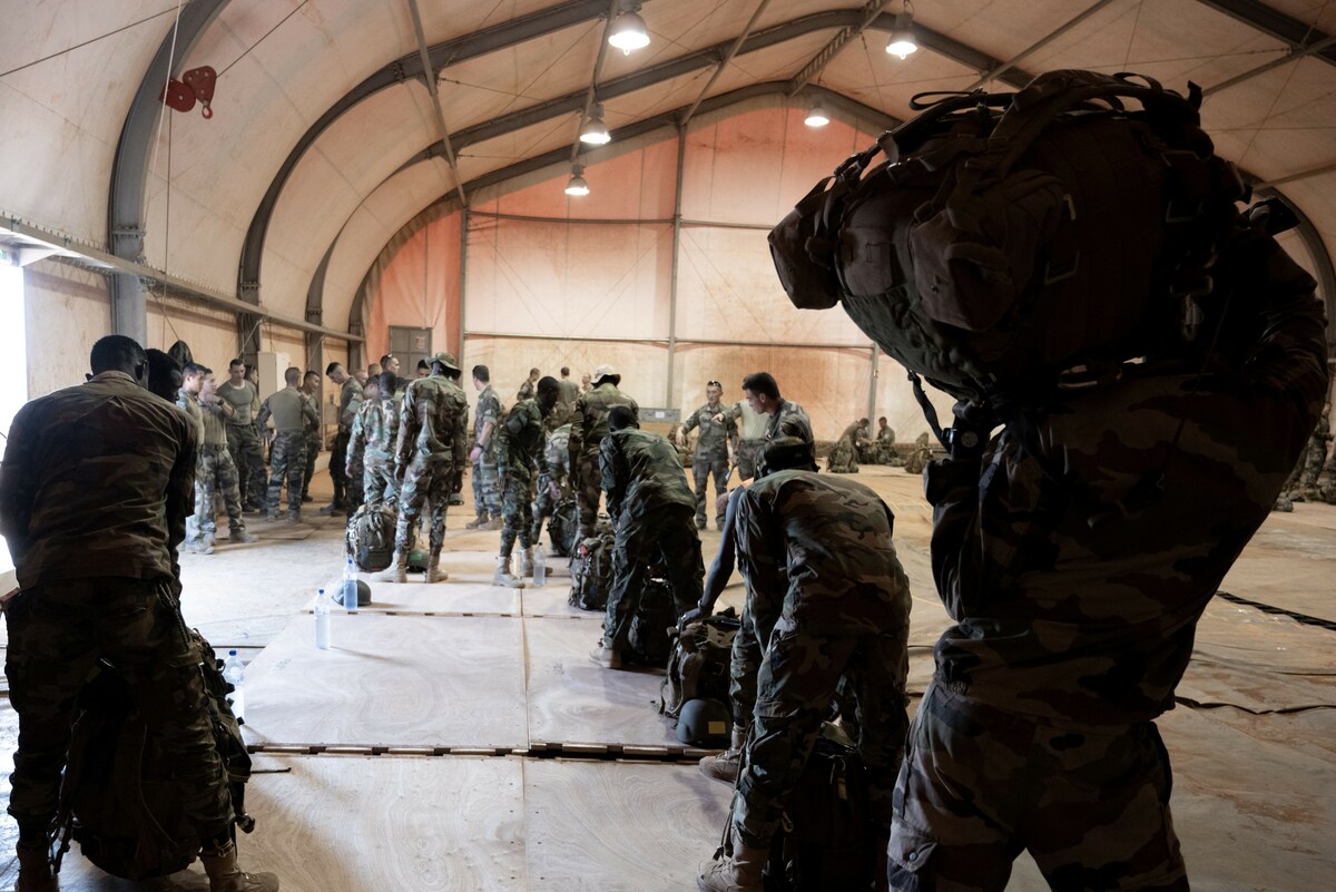 French troops begin withdrawal from Niger: French military 1 French troops begin withdrawal from Niger: French military